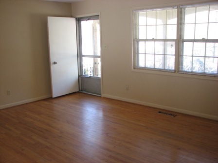 Imperial Court 37 002