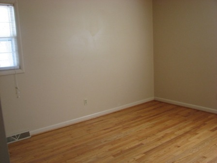 Imperial Court 37 011